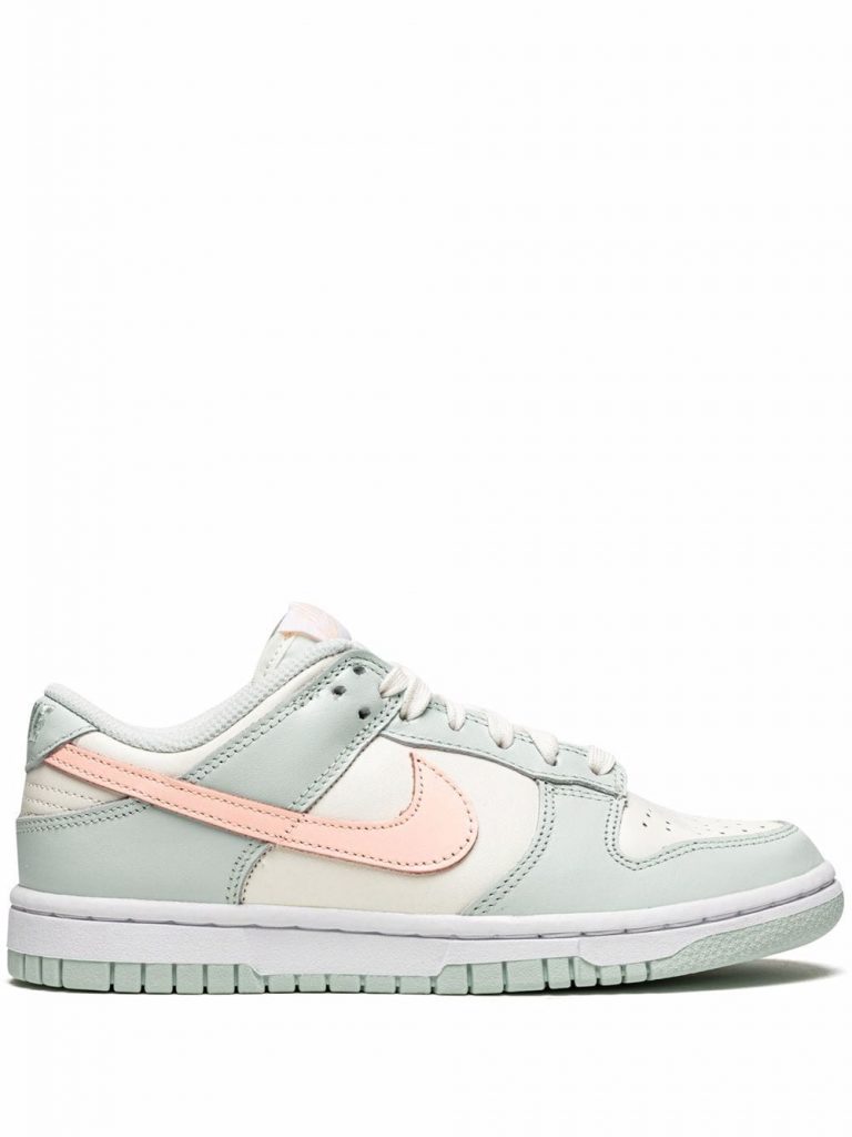 Nike Dunk Low sneakers "Barely Green"
