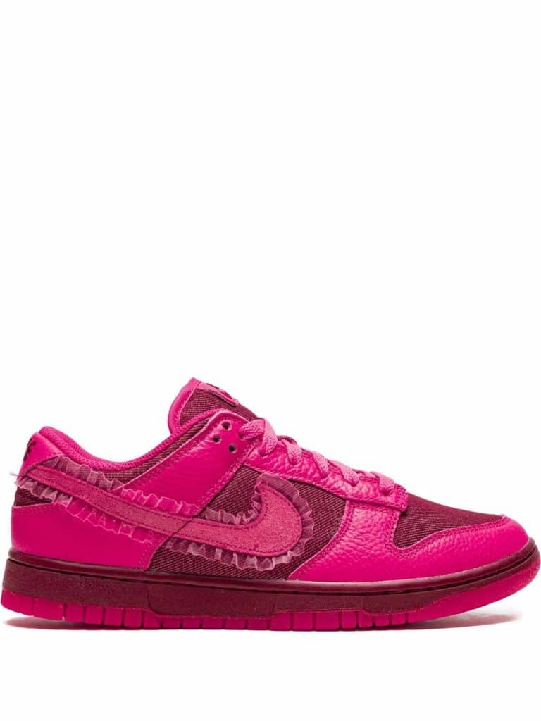 Nike Dunk Low "Valentine's Day" sneakers