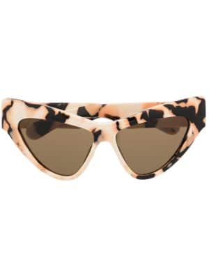 Gucci Eyewear tinted cat-eye-frame sunglasses