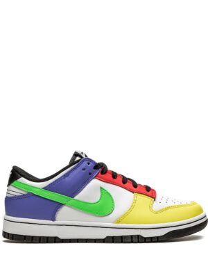 Nike Dunk Low "Green Strike" sneakers