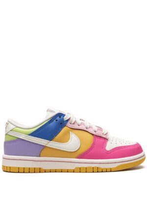 Nike Dunk Low sneakers