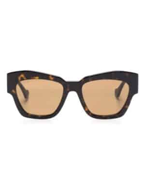 Gucci Eyewear logo-plaque oversize-frame sunglasses