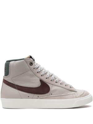 Nike Blazer Mid ’77 sneakers