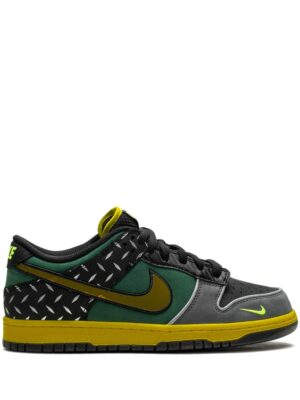 Nike x DOAF Dunk Low “What The Duck- University of Oregon Home” sneakers